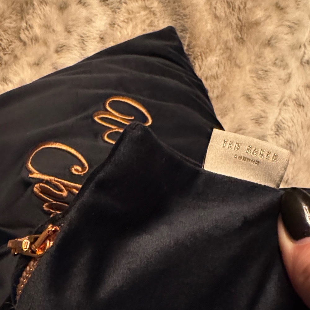 Ted Baker London Wake me up for Champagne 🍾  Navy Velvet Pillow Gold Embroidery - Picture 6 of 6